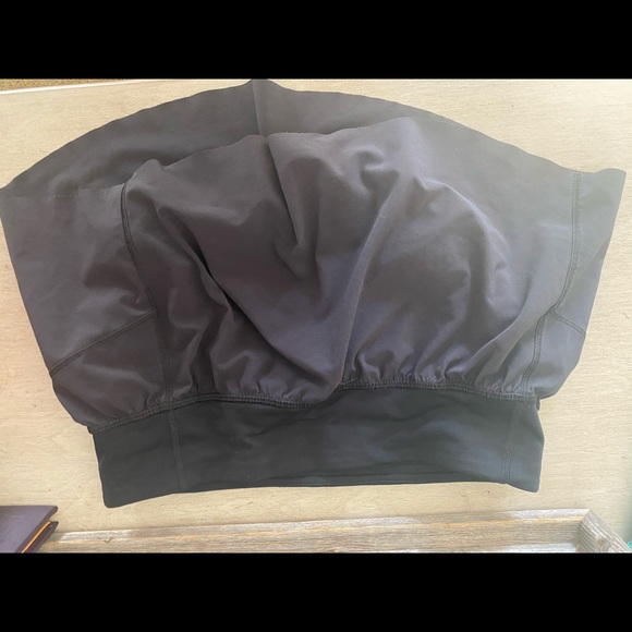 Black Lulu lemon skirt - Picture 2 of 3